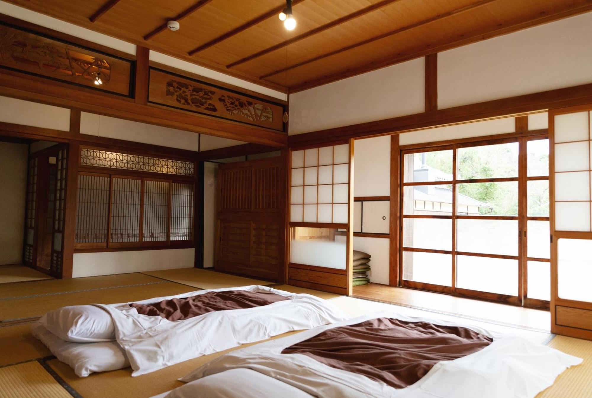 猫と図書館のある宿 草地家 Kusachike Minamiawaji Exterior foto
